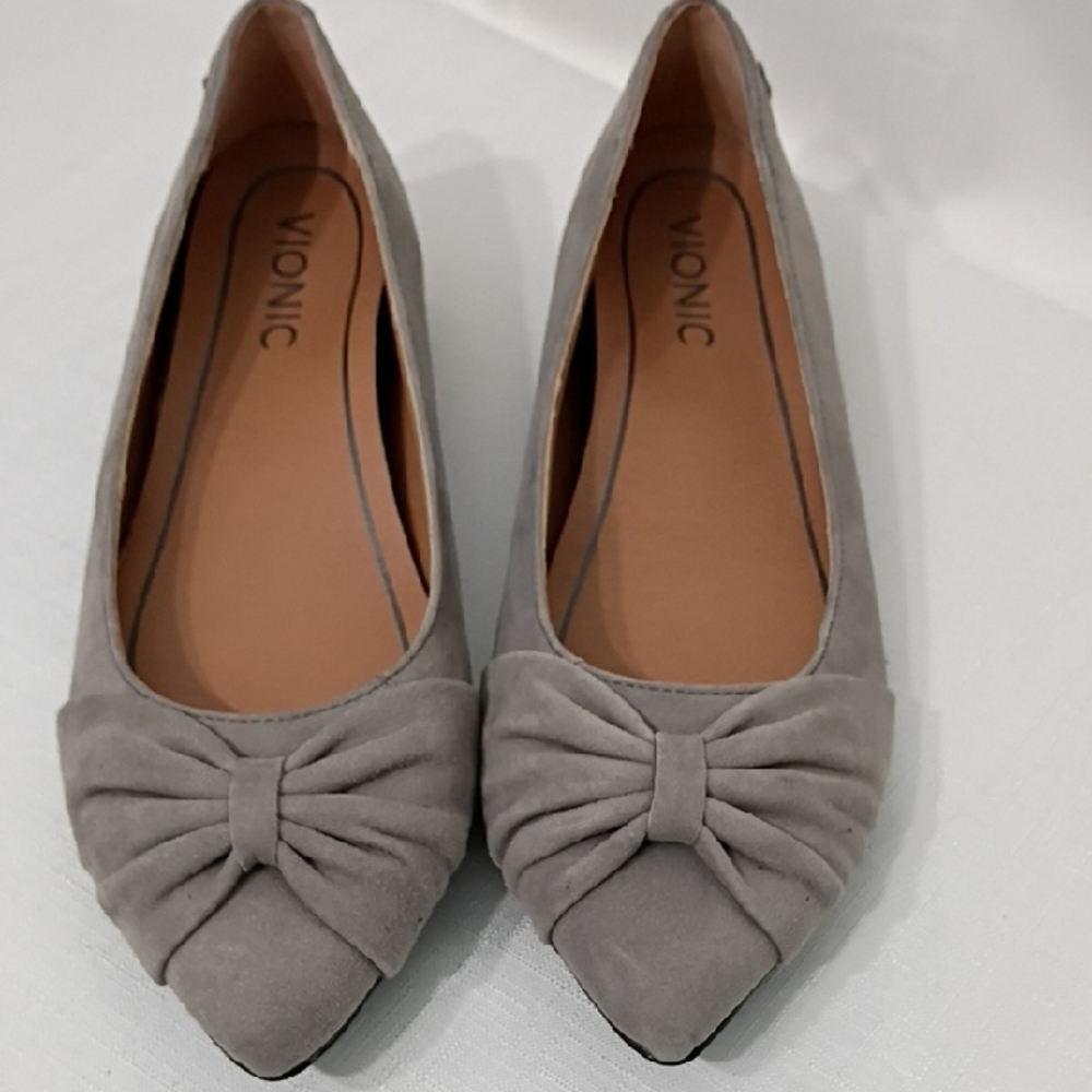 Vionic Women's Orthaheel Gramercy Poin Toe Gray Bow Loafers Size 6